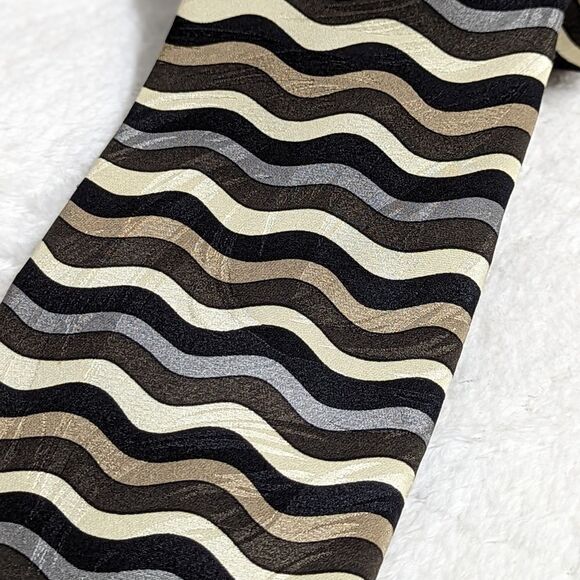 Men's Vintage Urban Canvas 100% Silk Tie Wavy Horizontal Motif - Picture 4 of 12